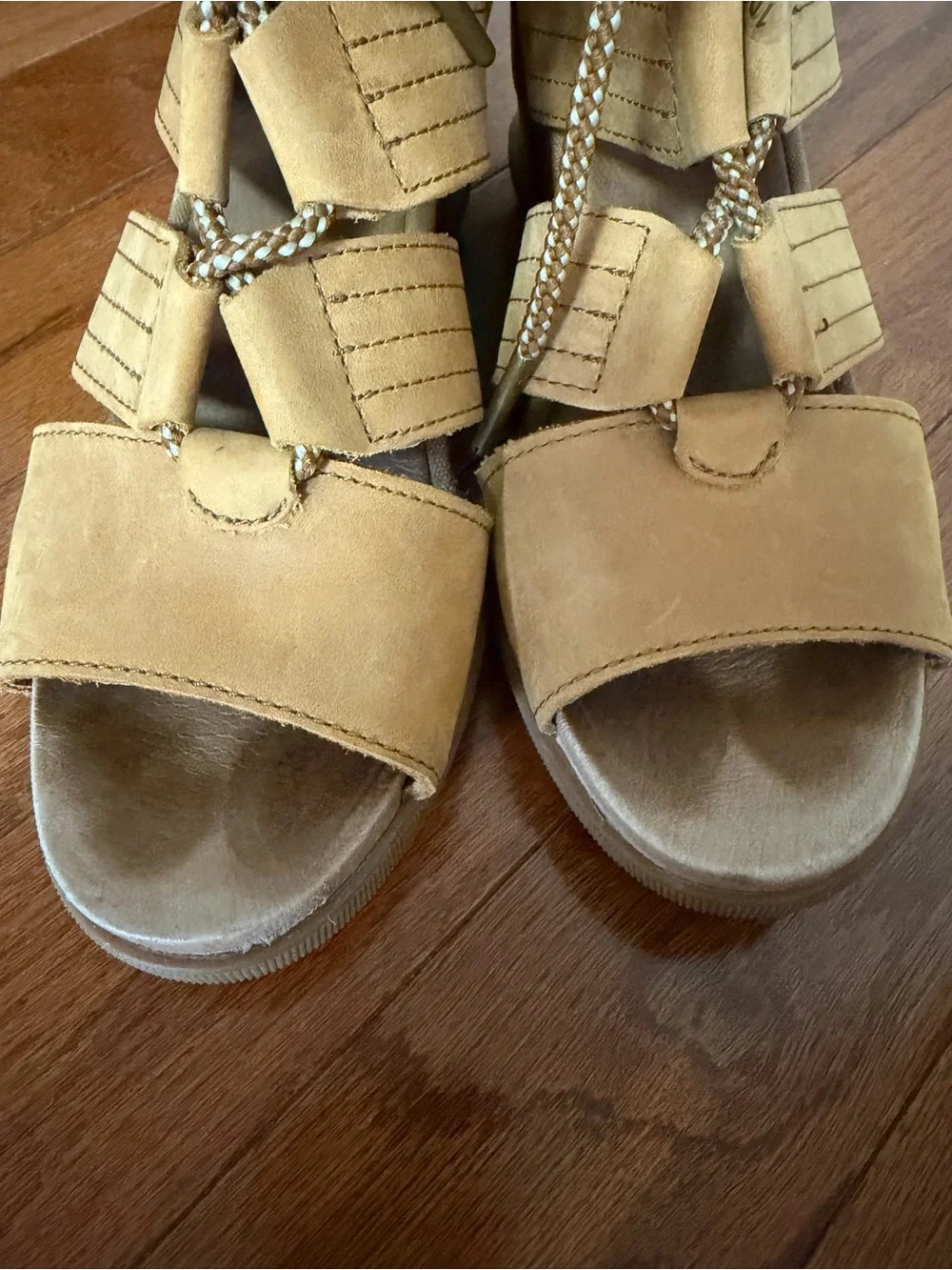 Sorel Women's US 8.5 EU 39.5  Joanie II Camel Tan Leather Lace Up Wedge Sandals